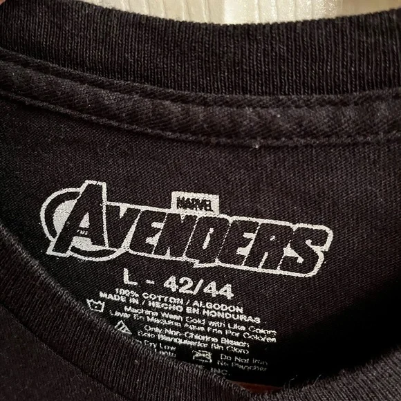 AVENGER~BLACK GRAPHIC TEE~LG - Picture 2 of 7